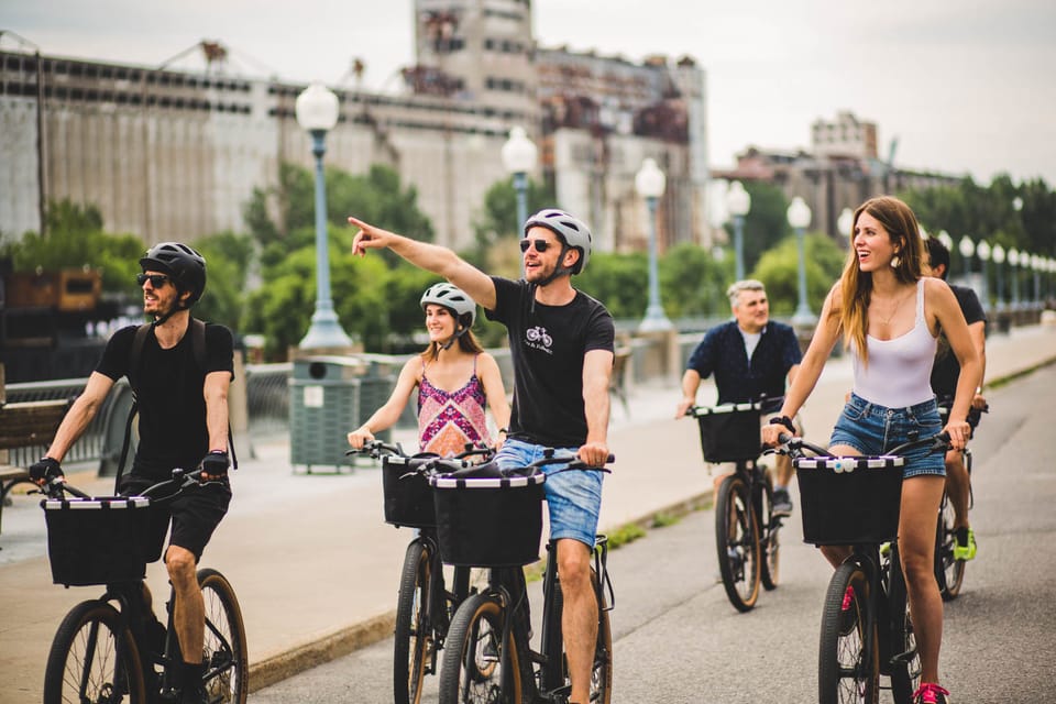 Montreal Cycling Tours: The Best Way to Explore the City